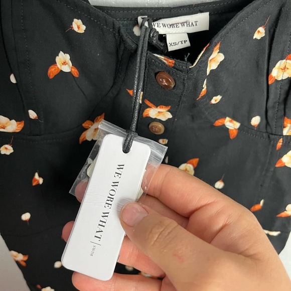 NWT WEWOREWHAT Harper Dress in Black - Picture 4 of 7